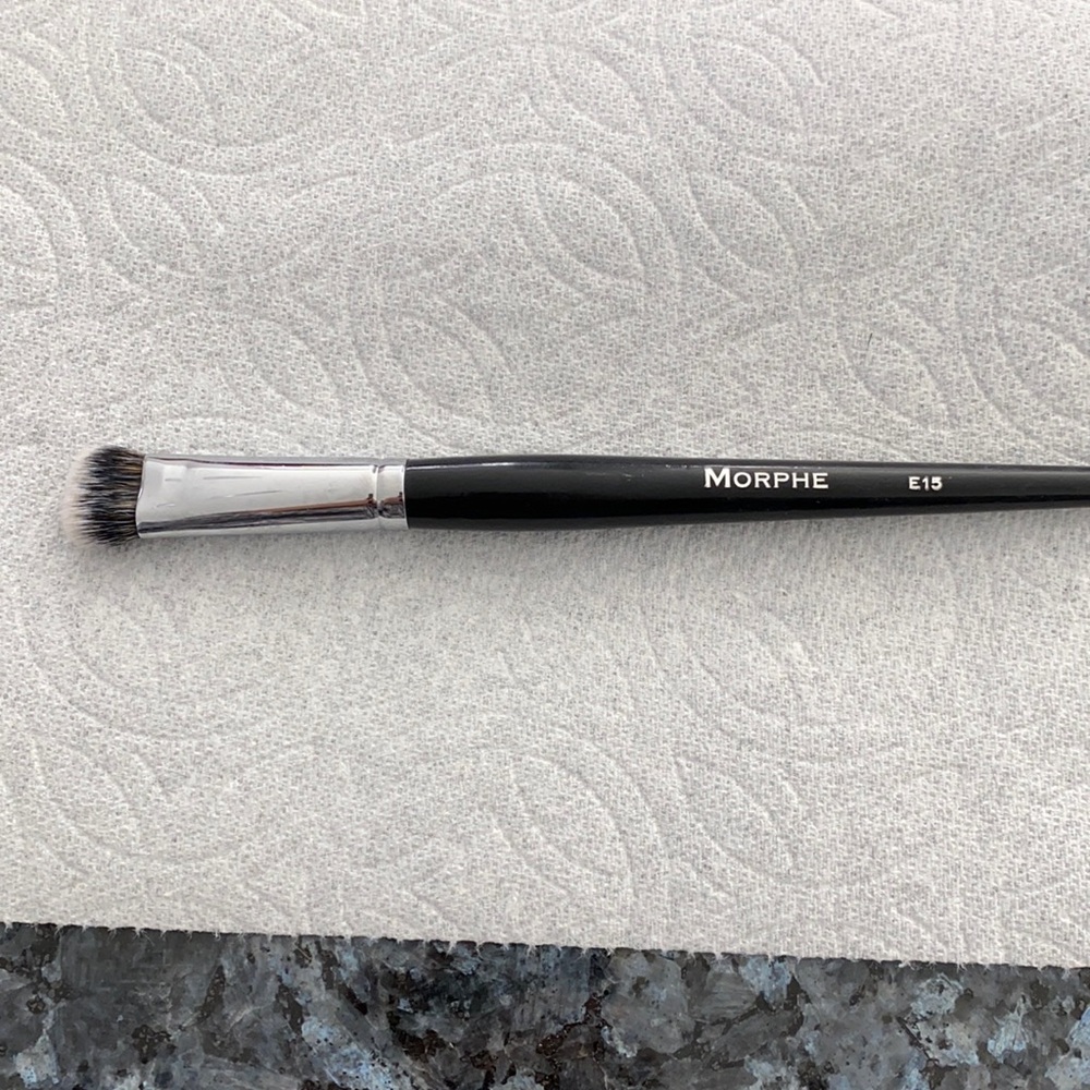 Morphe E15 - DELUXE OVAL SHADOW